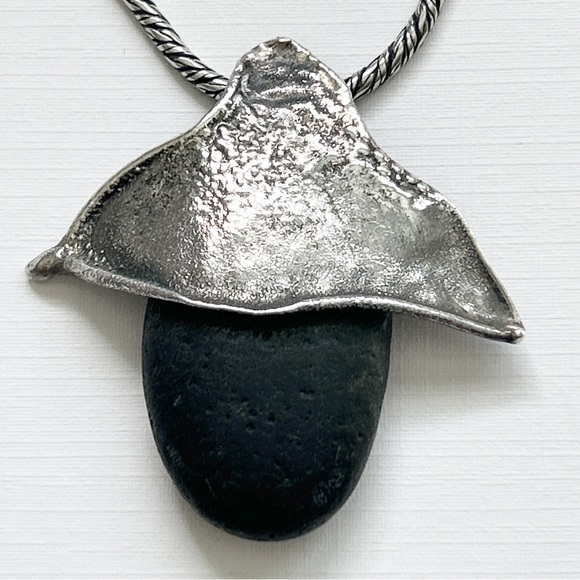 Stunning Volcanic Beach Stone Sterling Silver Necklace - Picture 2 of 6